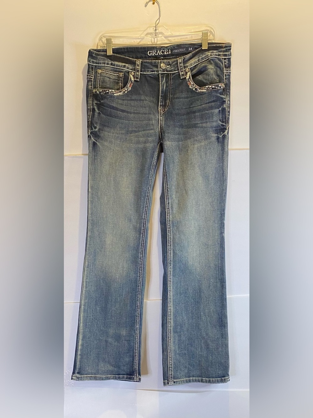 Grace Blue Flare Jeans with Patterned Pocket Detail🩵✨
